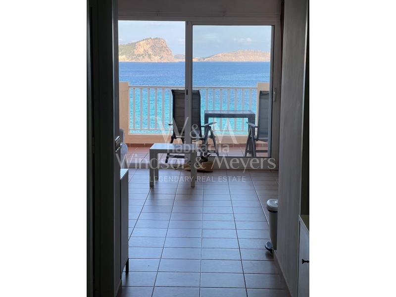 Foto a4fe4fe9-b273-4719-a2ec-5da002738d75. Piso en avenida des canar se vende ático en es canar en primera línea de mar en Santa Eulària
