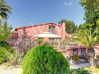 Maison à Vilanova d´Escornalbou. Magnífica finca con 3 propiedades independientes y gran jardín.