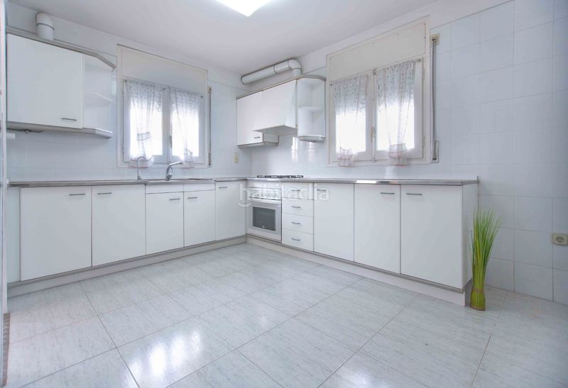 Foto 26b0b7e4-7c35-46ba-ad4b-2c3dc393c71c. Casa adossada amb calefacció aparcament a Balaguer