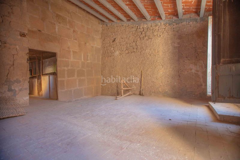 Foto 7416eb05-ad2b-4c30-8bb1-c57b3404e6fa. Casa amb xemeneia aparcament a Torrebesses