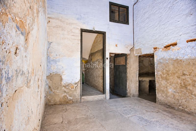 Foto c69f53f6-0587-46c6-86bd-dd735cf82c97. Casa amb xemeneia aparcament a Torrebesses