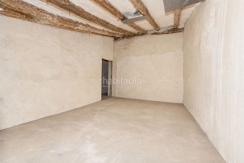 Foto d96a9d3c-e384-4189-8605-f362eaee2539. Casa amb xemeneia aparcament a Torrebesses