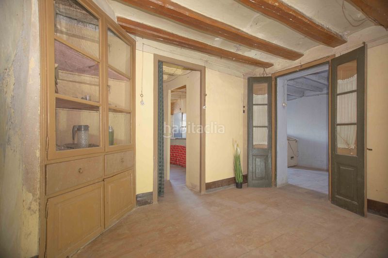 Foto f17ef884-f4c1-4c38-bab3-715a82a123ce. Casa amb xemeneia aparcament a Torrebesses