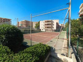 Pis  Carrer mare nostrum. Primera linea de playa con 3 habitaciones y zona comunitaria