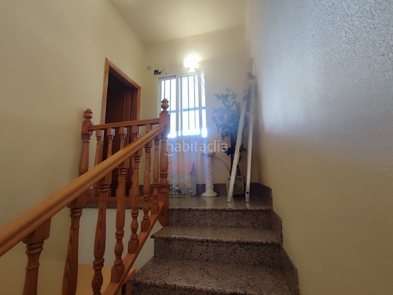 Foto 0c6fdfdf-f1d7-4bb5-8faa-689e947e26e6. Casa adossada a Vall d´Uixó (la)