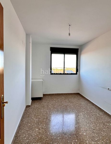Foto cb42304b-b2f8-4b9e-8d1e-86358ae7e6b1. Pis amb aparcament a Faura
