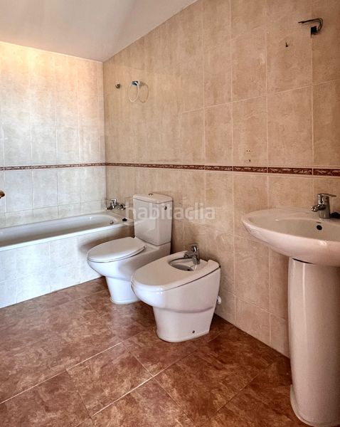 Foto ee19521f-1b5e-4f85-82bf-5b2174c94f44. Pis amb aparcament a Faura
