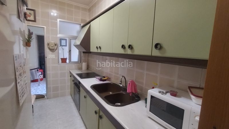 Foto f994b0d9-78e5-44bb-b753-2fe2b545eb5e. Planta baixa a Centro-El Castillo Sagunt