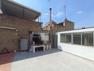 Maison jumelée  Carrer cervantes. Casa en planta baja de 154m