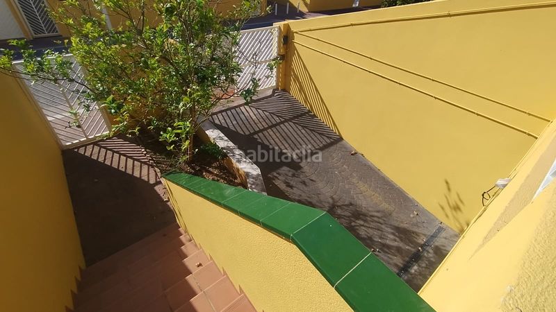 Foto 6e09ba85-feed-43a7-a930-41a5cdfae4a8. Casa adossada amb xemeneia calefacció aparcament piscina a Sagunt