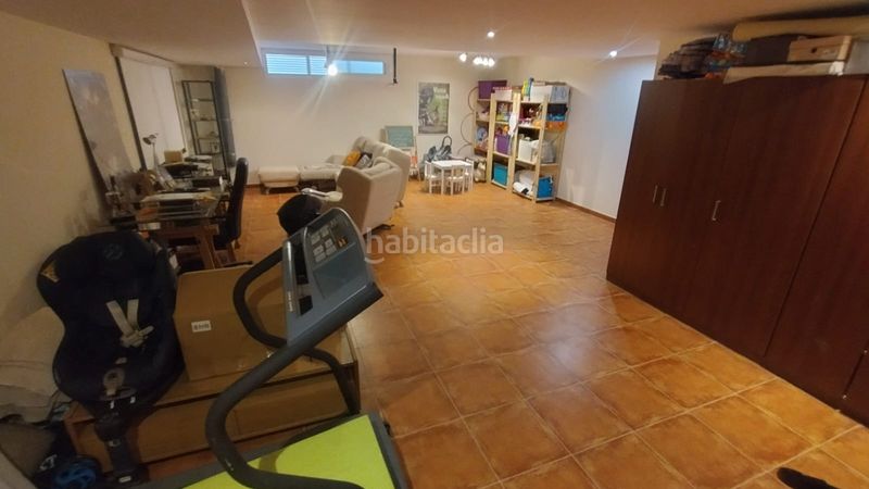 Foto f4614d81-53d6-4acd-8e04-3801c446108b. Casa adossada amb xemeneia calefacció aparcament piscina a Sagunt