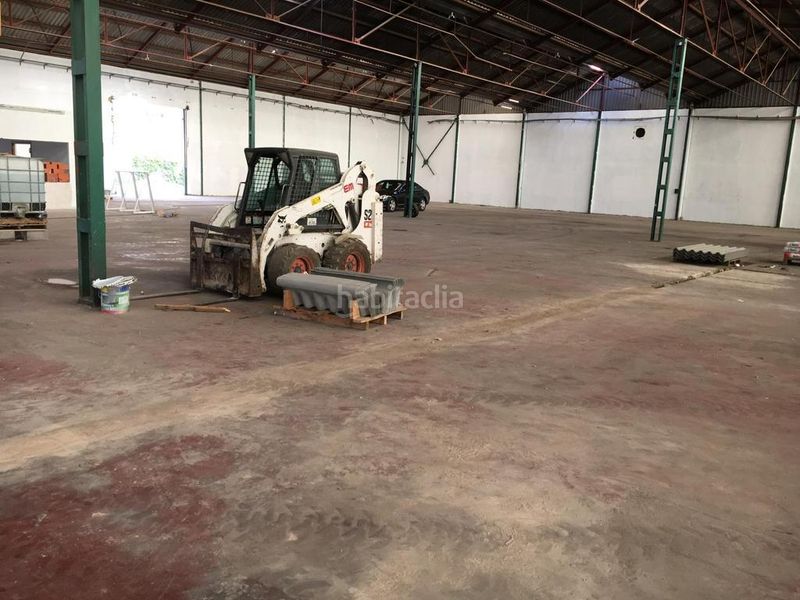 Foto 079c9fdd-ff44-4fa0-8b77-3a117f4ef153. Nau industrial a Segorbe