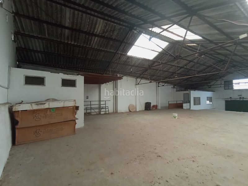 Foto c1565550-e2a6-40dd-8dce-e3bed77ac22a. Nau industrial a Zona Estación Sagunt