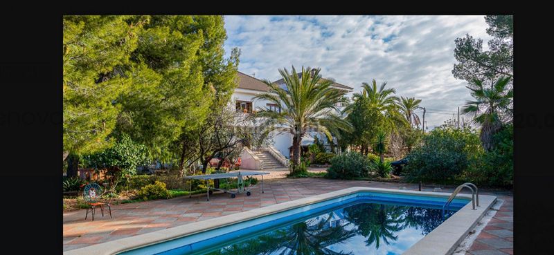 Foto ff802be9-89a3-46cf-8a41-81b59da46658. Xalet amb xemeneia aparcament piscina a Gilet