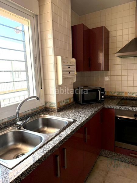 Foto bd054081-b774-49f0-b48b-e9f2a37e159e. Pis amb aparcament a San Jose de la Rinconada