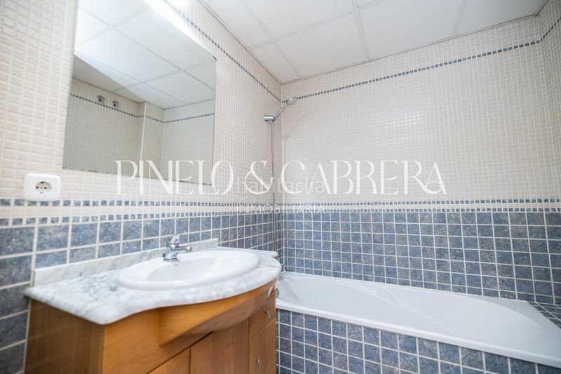 Foto f49ec1b8-eb0a-43d3-a9e6-554463267798. Pis amb aparcament a Rinconada (La)