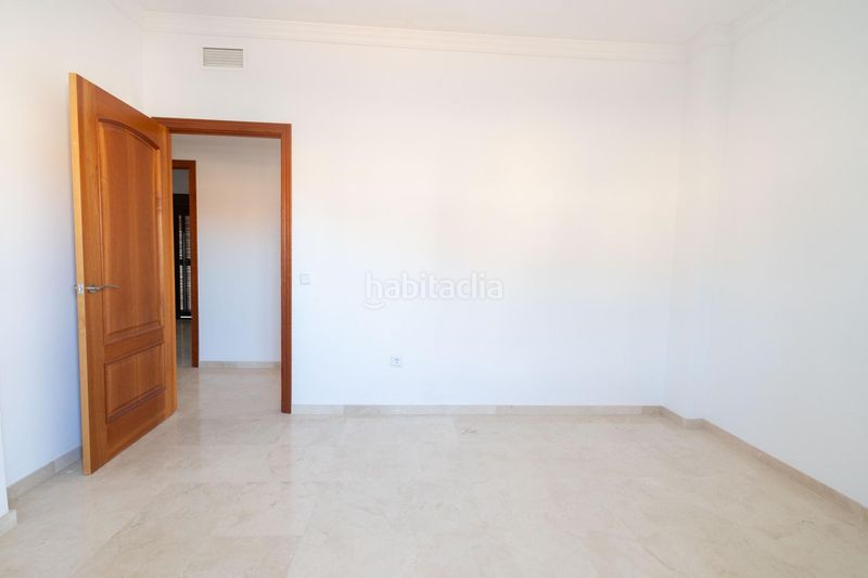 Foto 55f0b119-8ebc-48e6-bce4-2765ffc3905e. Xalet amb aparcament a Rinconada (La)