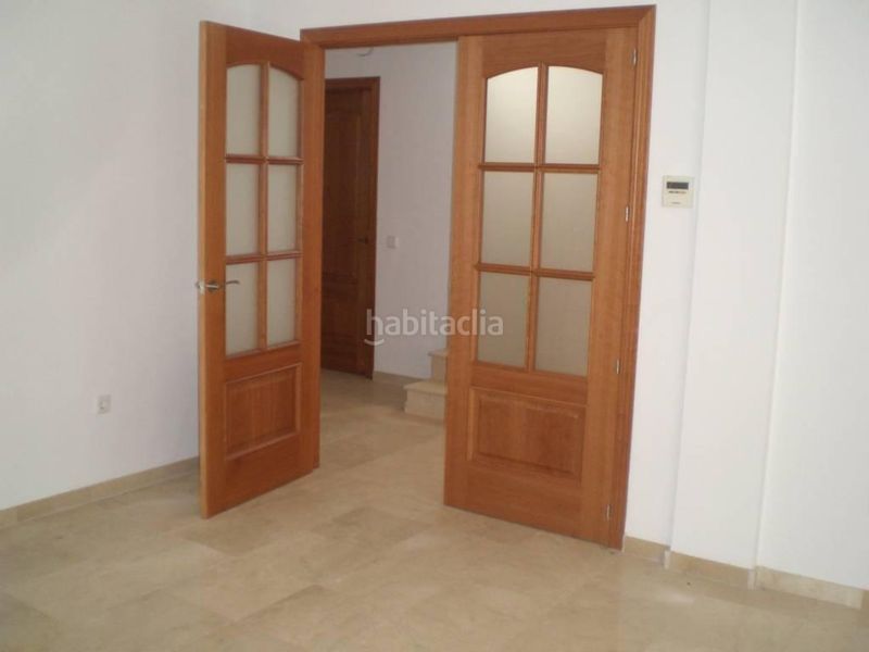 Foto ceec6127-70cf-465b-9933-4d614086b0a8. Xalet amb aparcament a Rinconada (La)