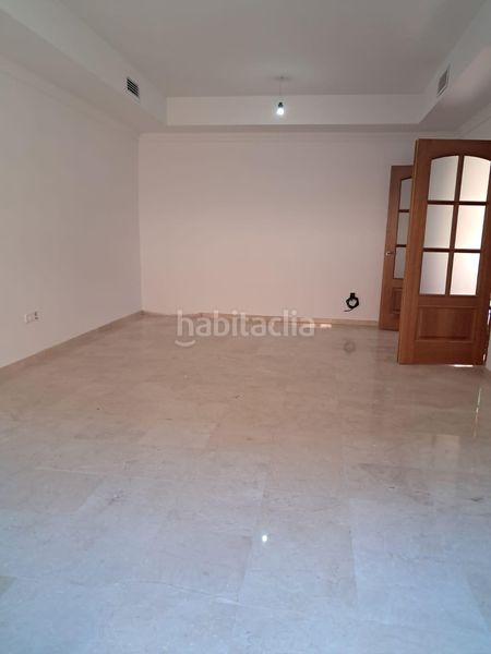 Foto e73ad485-98d9-499a-8b84-818d601d603d. Xalet amb aparcament a Rinconada (La)