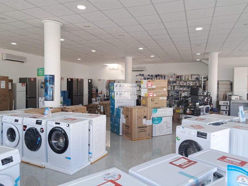 Foto e192ffab-293a-40d0-ac24-69246f93858c. Local comercial a San Jose de la Rinconada