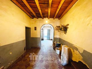 Maison jumelée à Almadén de la Plata. Típica casa de pueblo serrano en el parque natural de la sierra