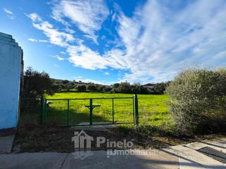 Terreny residencial a Castilblanco de los Arroyos. Magnífico terreno con doble calificación