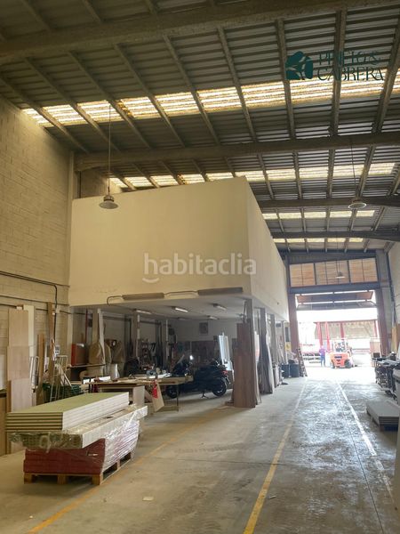 Foto 75986347-9343-4909-b500-948437411777. Fabrikhalle in San Jose de la Rinconada