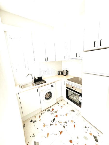 Foto 776e8c66-dd25-49fa-9db4-72db1da846cd. Alquiler piso precioso piso de 2 habitaciones en rocafort / roma en Barcelona