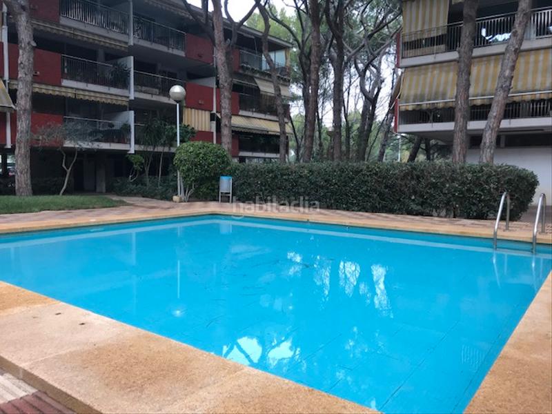 Foto 1a29b7e9-ba3b-421c-8733-dbc151ac029f. Alquiler piso  de alquiler temporal en finca con piscina, 2 habitaciones. en Castelldefels
