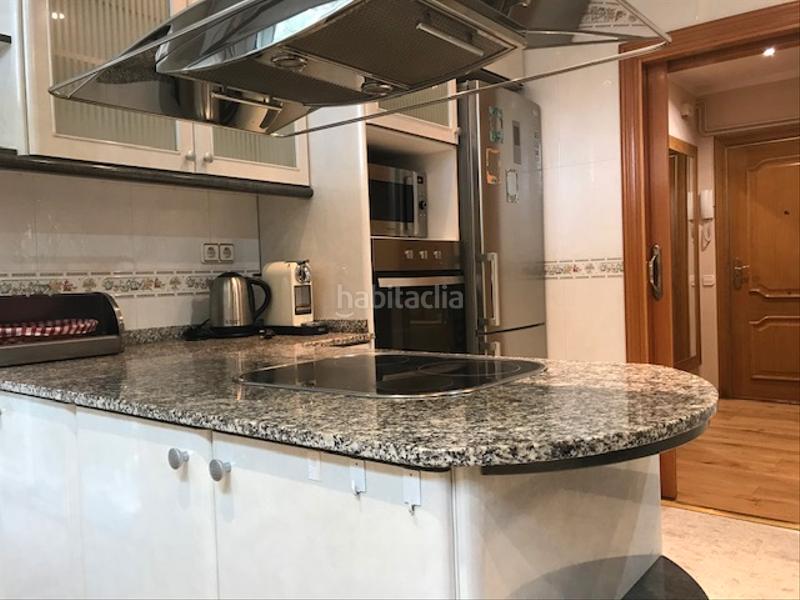 Foto 75aef90d-1a55-4604-8ee2-b0c12291fde7. Rent flat with heating pool in La Pineda Castelldefels