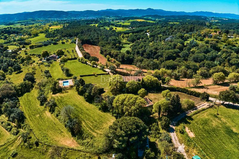 Foto feeeb699-f0c7-42fd-8f77-64de54d69e4c. Masia amb aparcament piscina a Franqueses del Vallès (Les)
