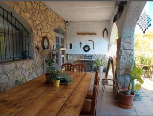 Casa  Avinguda d'en piera. Preciosa casa de dos plantas sobre parcela de 763 m2 con 3 hab,