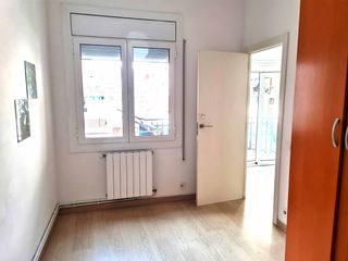 Pis  Carrer de valència. Acogedor piso en la sagrada familia de 3 habitaciones