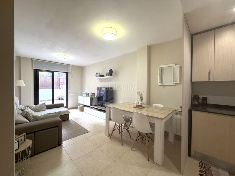 Foto b3dd2229-bd20-4aec-878c-019fe190a819. Piso terraza y parking en Ca n´Oriol Rubí