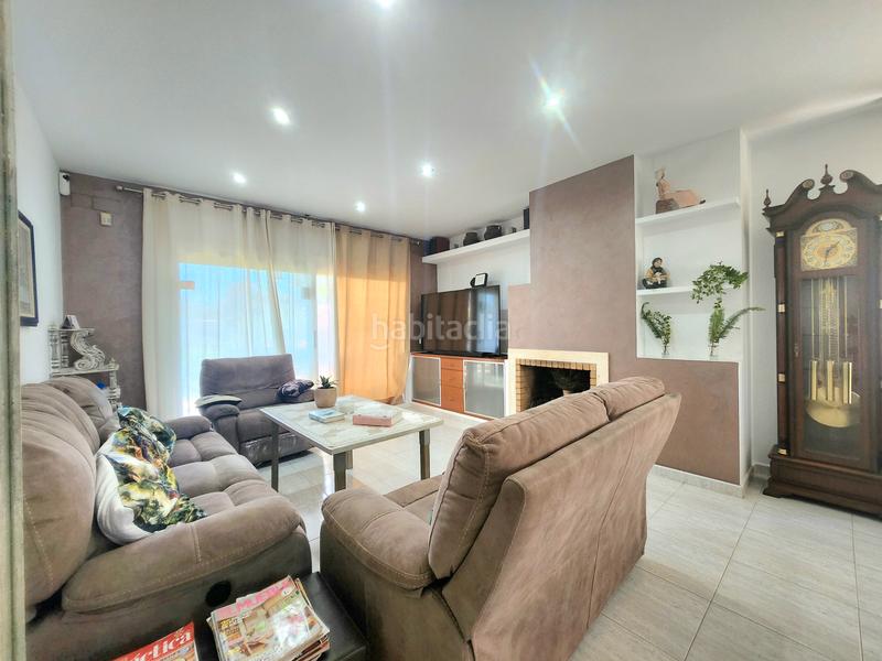 Foto 3ba5580a-6bb8-45a6-b76e-0c09fd18e4d1. Casa impresionante casa con jardin y 5 dormitorios en Rubí