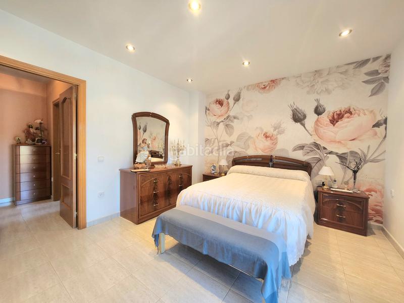 Foto 84aa3c89-d75b-418d-9a97-e80080c53b8a. Casa impresionante casa con jardin y 5 dormitorios en Rubí