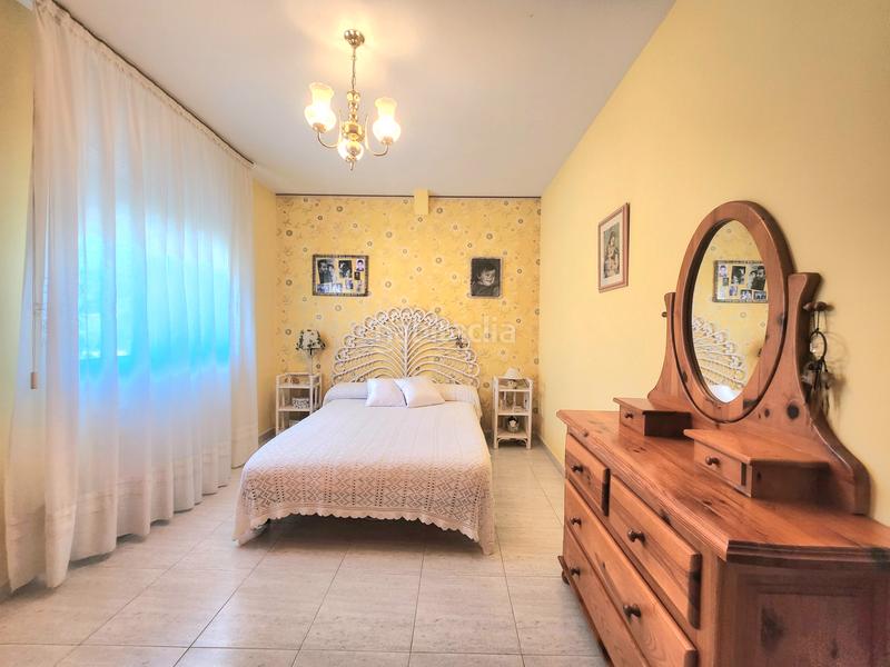 Foto a4c43ede-8436-4914-b017-bb9c31ee682c. Casa impresionante casa con jardin y 5 dormitorios en Rubí
