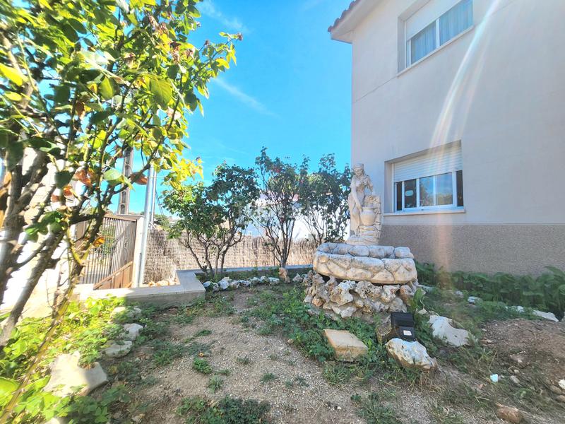 Foto c76d63dd-e84e-434f-bbf6-e584484f0f9b. Casa impresionante casa con jardin y 5 dormitorios en Rubí