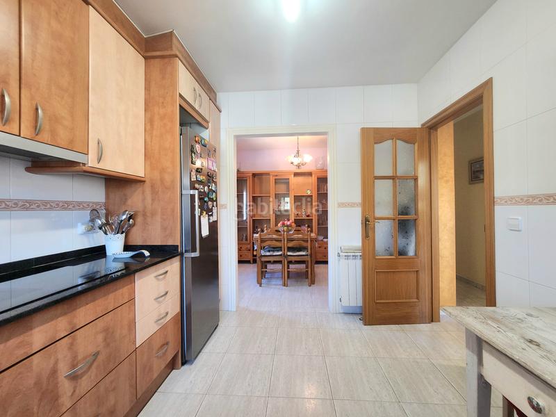 Foto f294227d-30ac-4241-85ab-b23e9e3c47ee. Casa impresionante casa con jardin y 5 dormitorios en Rubí