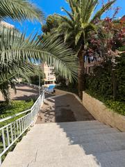 Lloguer Pis  Paseo de los ruiseñores. Mundocasa torrero presenta en exclusiva este piso de lujo con pi