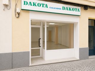 Local Comercial a Calle de jenaro checa 17. Local en exclusia en jenaro checa 17