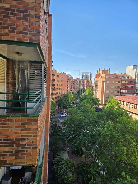 Foto ce3d98d7-e6bb-46e6-b753-4d192a0b399f. Pis amb calefacció a Las Delicias Zaragoza
