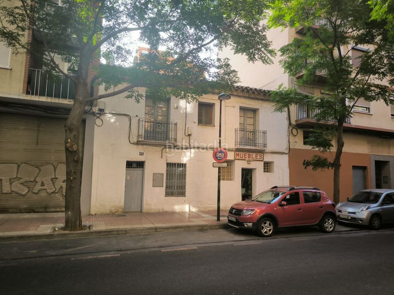 Foto 0faf4d0e-7ec9-408b-840f-f784bb6a0fda. Casa a paseo de calanda 64 a Las Delicias Zaragoza