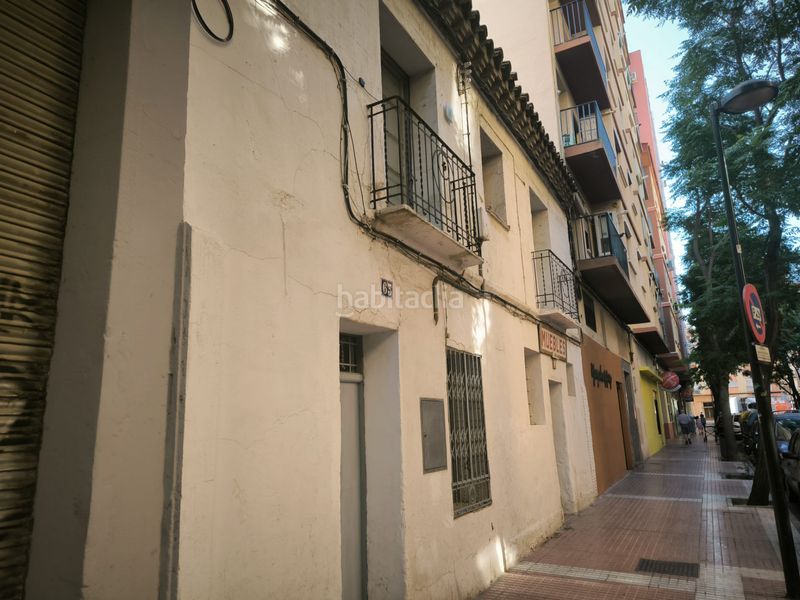 Foto 62ed03b5-ed1f-4c6a-a1d5-bed3c8419d45. Casa a paseo de calanda 64 a Las Delicias Zaragoza