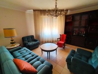 Flat  Calle batalla de clavijo. Mundocasa delicias presenta exclusivamente: ¡piso ideal para inv