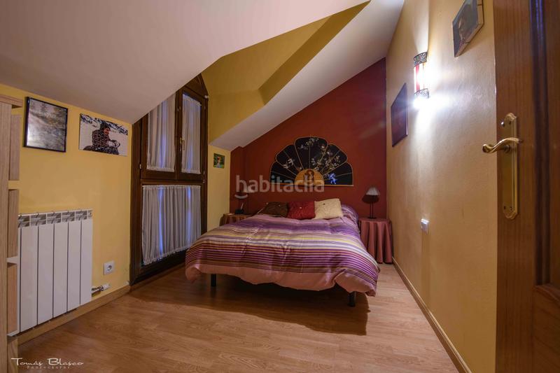 Foto dd4deca6-b749-4fea-8e3d-762d2c6e7185. Chalet avec cheminée parking dans Perpetuo Socorro Huesca