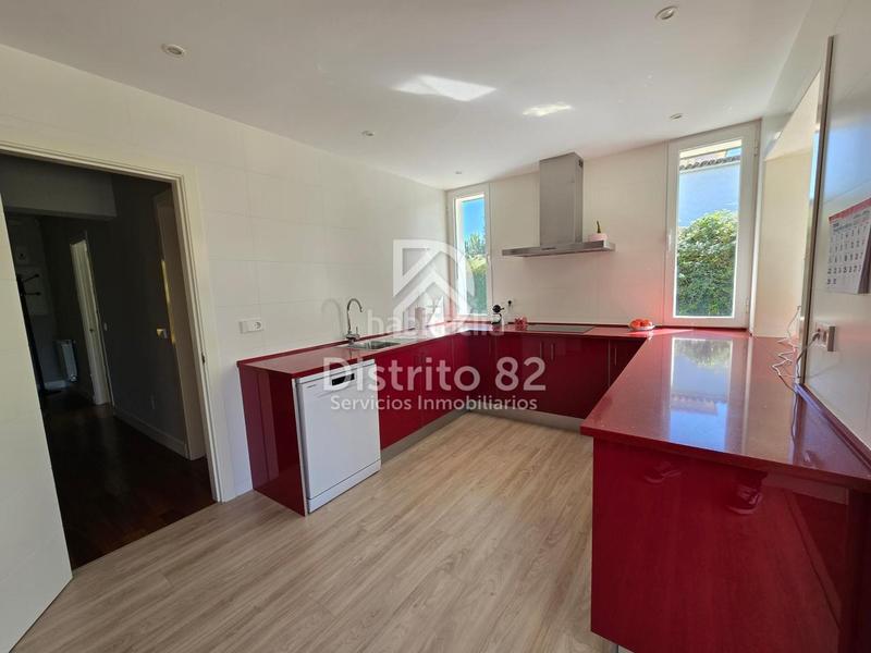 Foto 9407cad6-9f75-4304-8c52-49b40e925483. Rent chalet with heating parking pool in Algete centro Algete