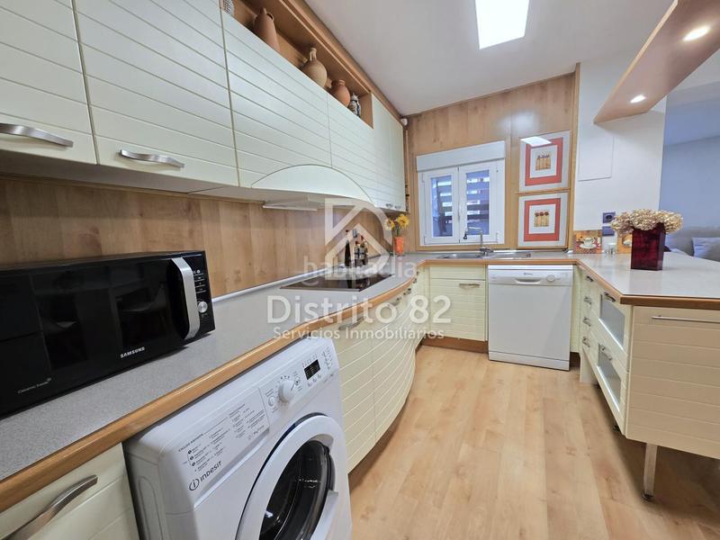 Foto 13249cb2-0b6e-45b9-8ead-2d4f1a3e19ab. Casa a schiera con riscaldamento parcheggio piscina in Madrid