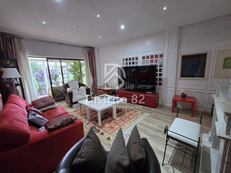 Foto 84060fb5-f87d-4761-a737-24b9e7ff80b0. Maison jumelée avec chauffage parking piscine dans Peñagrande Madrid