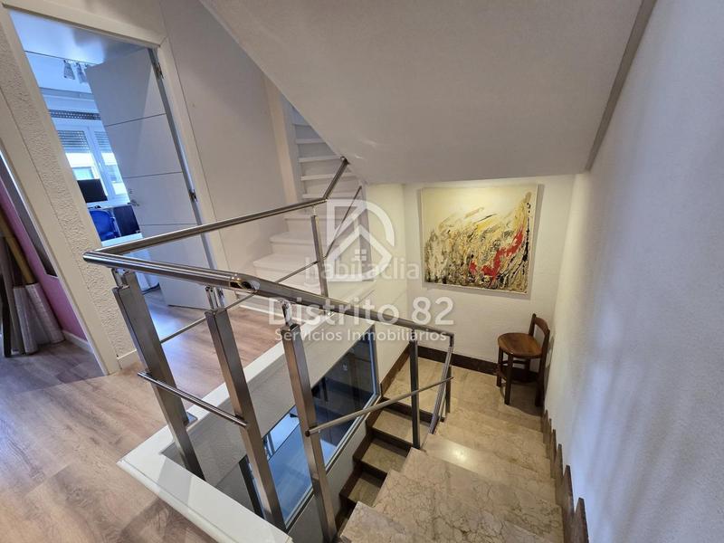 Foto 806d14ff-3c1f-4b7d-979f-d69919bd8b95. Semi detached house with heating parking pool in Peñagrande Madrid